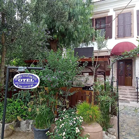 Cunda Zehra Teyzenin Evi Konukevi 3*