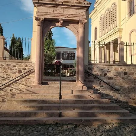 Cunda Zehra Teyzenin Evi Konukevi 3*