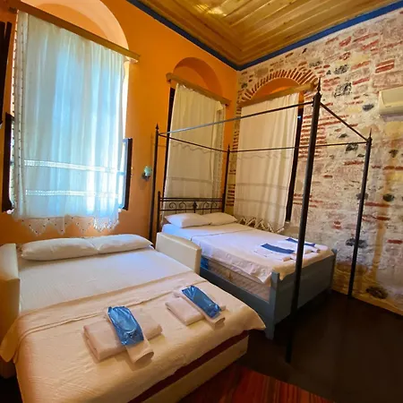 Cunda Zehra Teyzenin Evi Konukevi Ayvalı