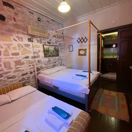 Cunda Zehra Teyzenin Evi Konukevi 3*
