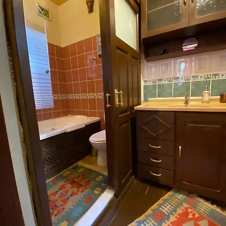 Konukevi Cunda Zehra Teyzenin Evi