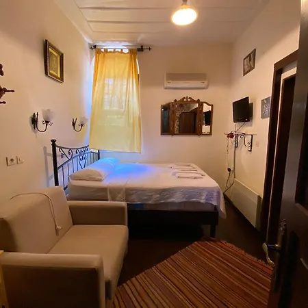 Konukevi Cunda Zehra Teyzenin Evi Ayvalı