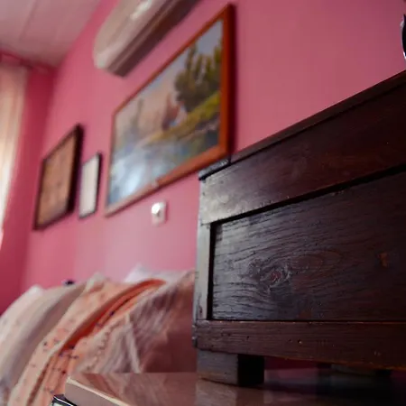 Konukevi Cunda Zehra Teyzenin Evi Ayvalı
