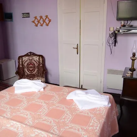 Cunda Zehra Teyzenin Evi Ayvalı