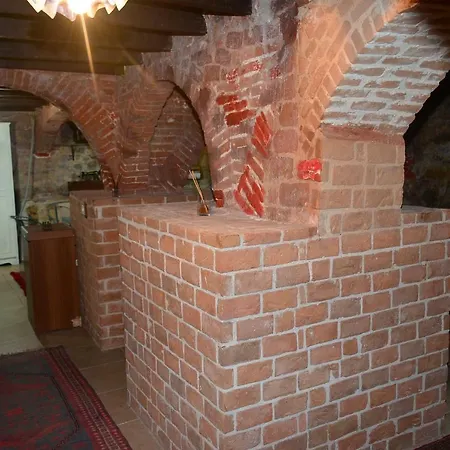 Konukevi Cunda Zehra Teyzenin Evi Ayvalı