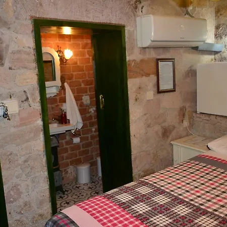 Cunda Zehra Teyzenin Evi Ayvalik